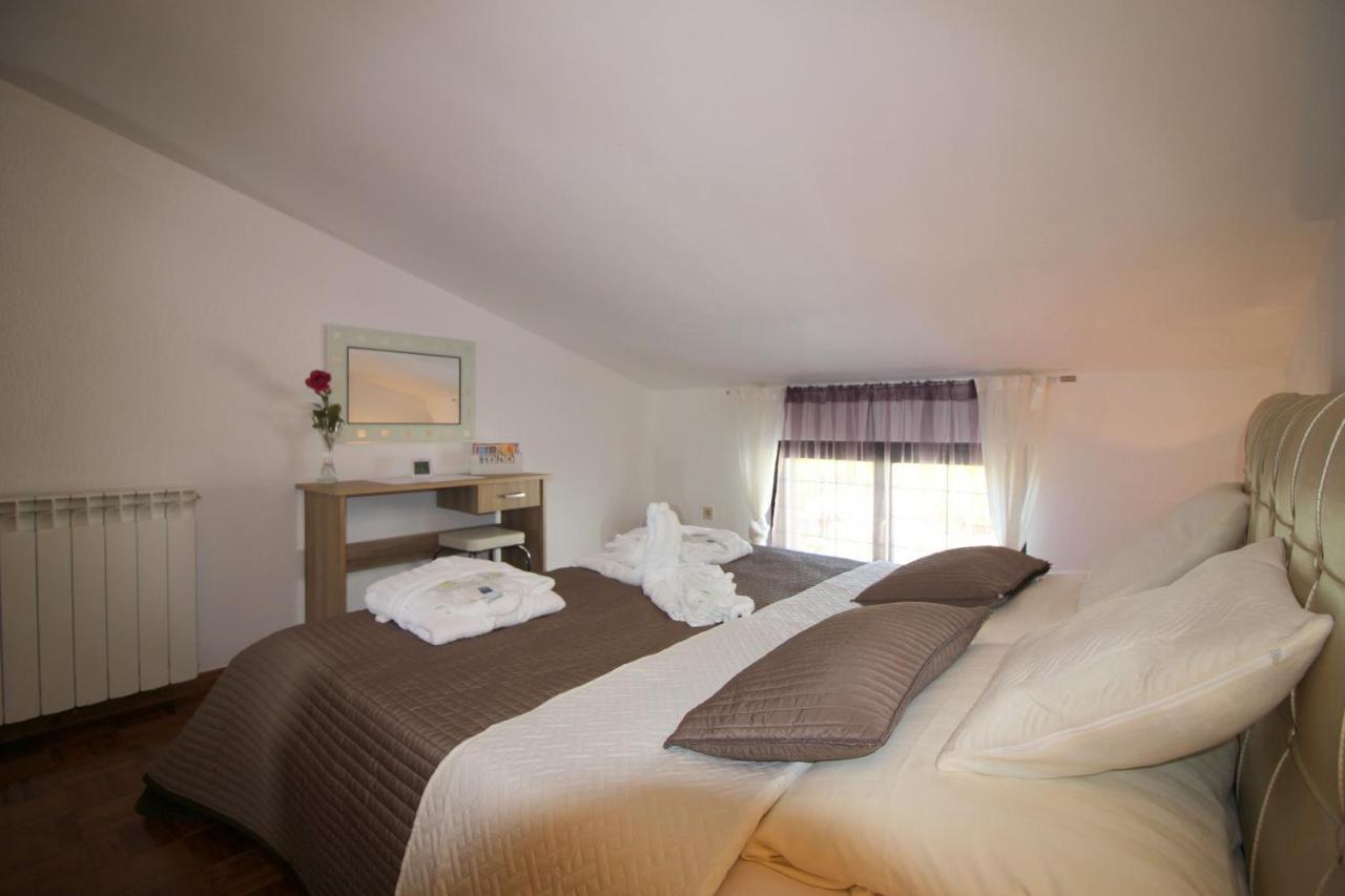 Apartments Vista โปเรช ภายนอก รูปภาพ