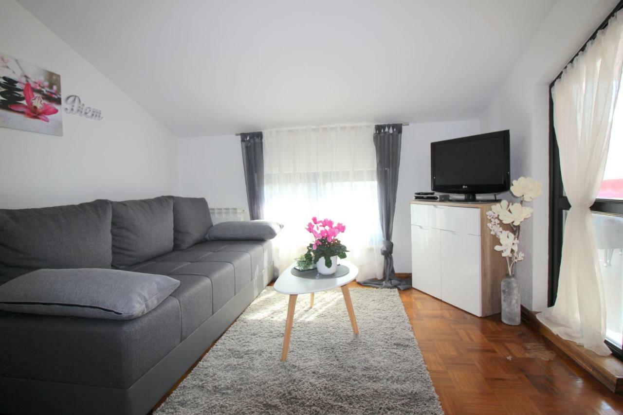 Apartments Vista โปเรช ภายนอก รูปภาพ